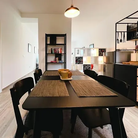 Lägenhet Terrace Charm 25